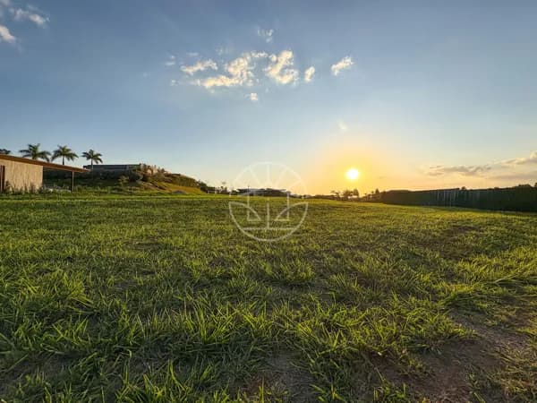 Terreno com vista para o lago, no Condomínio Fazenda da Grama, Itupeva/SP