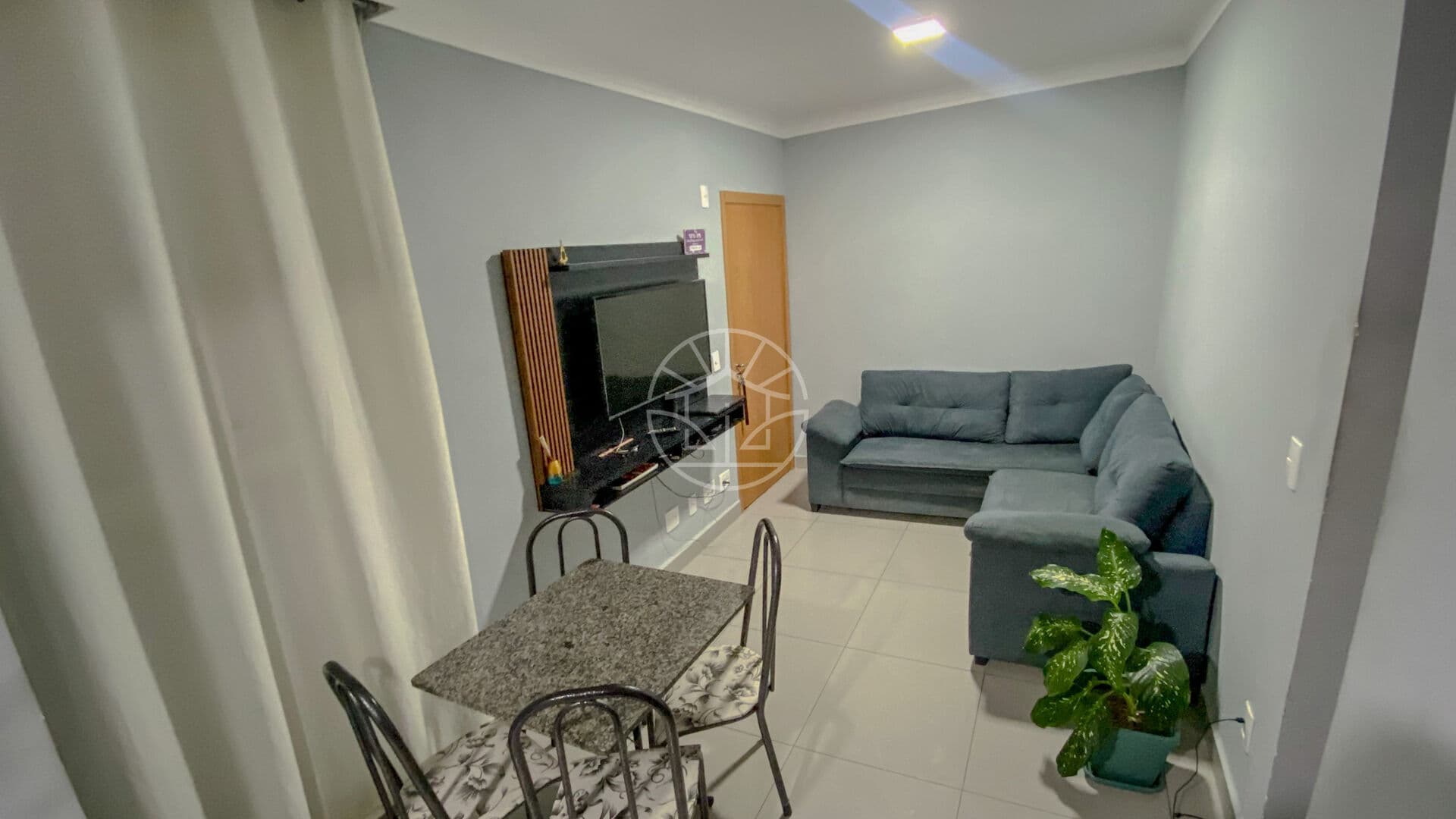 Apartamento com 2 dormitórios no Solar das Araras, em Salto/SP
