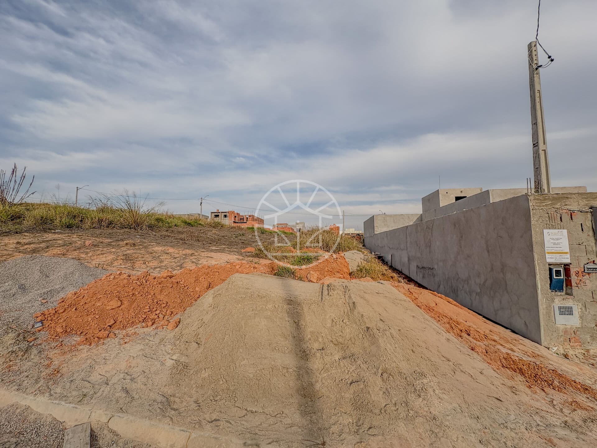Terreno residencial, plano com excelente localização, em Indaiatuba/SP