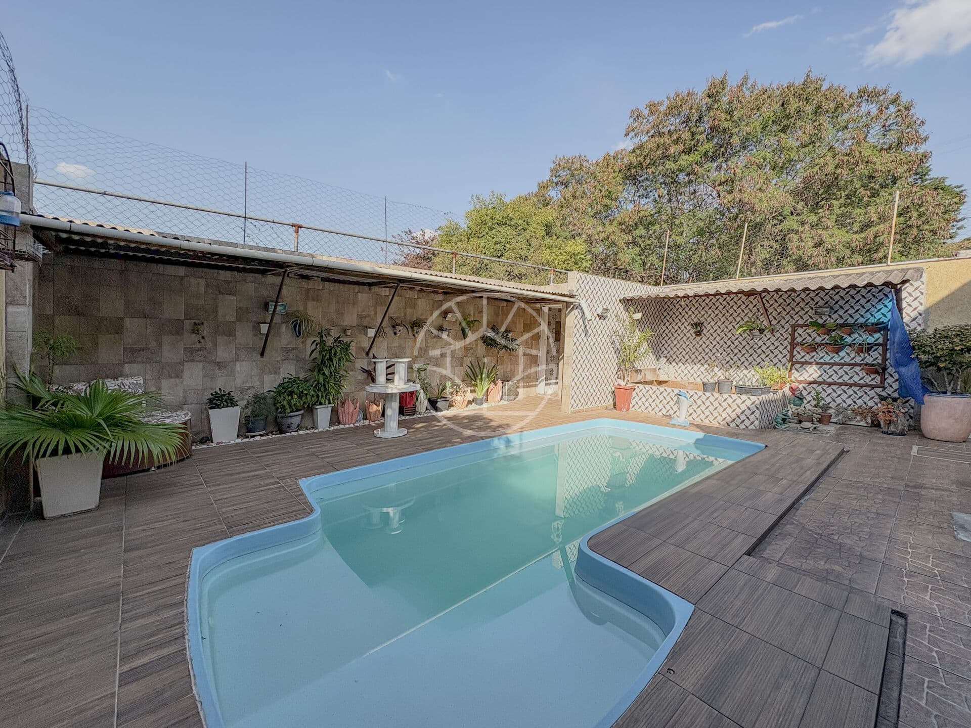 Casa à venda, no bairro Vila Flora , em Salto/SP