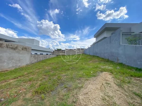Lote/Terreno em Salto - Residencial Central Parque