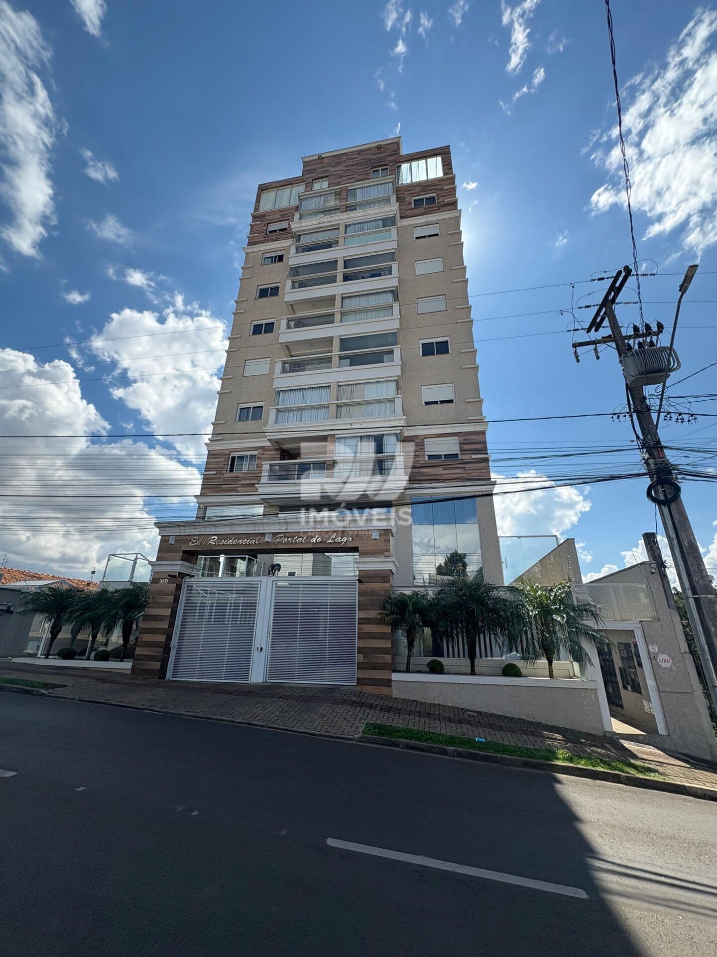 Apartamento Ed. Portal do Lago