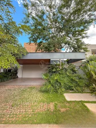 Casa Alto Padrão no Village La Montagne