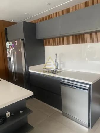 Apartamento em Santana de Parnaíba - Alphaville
