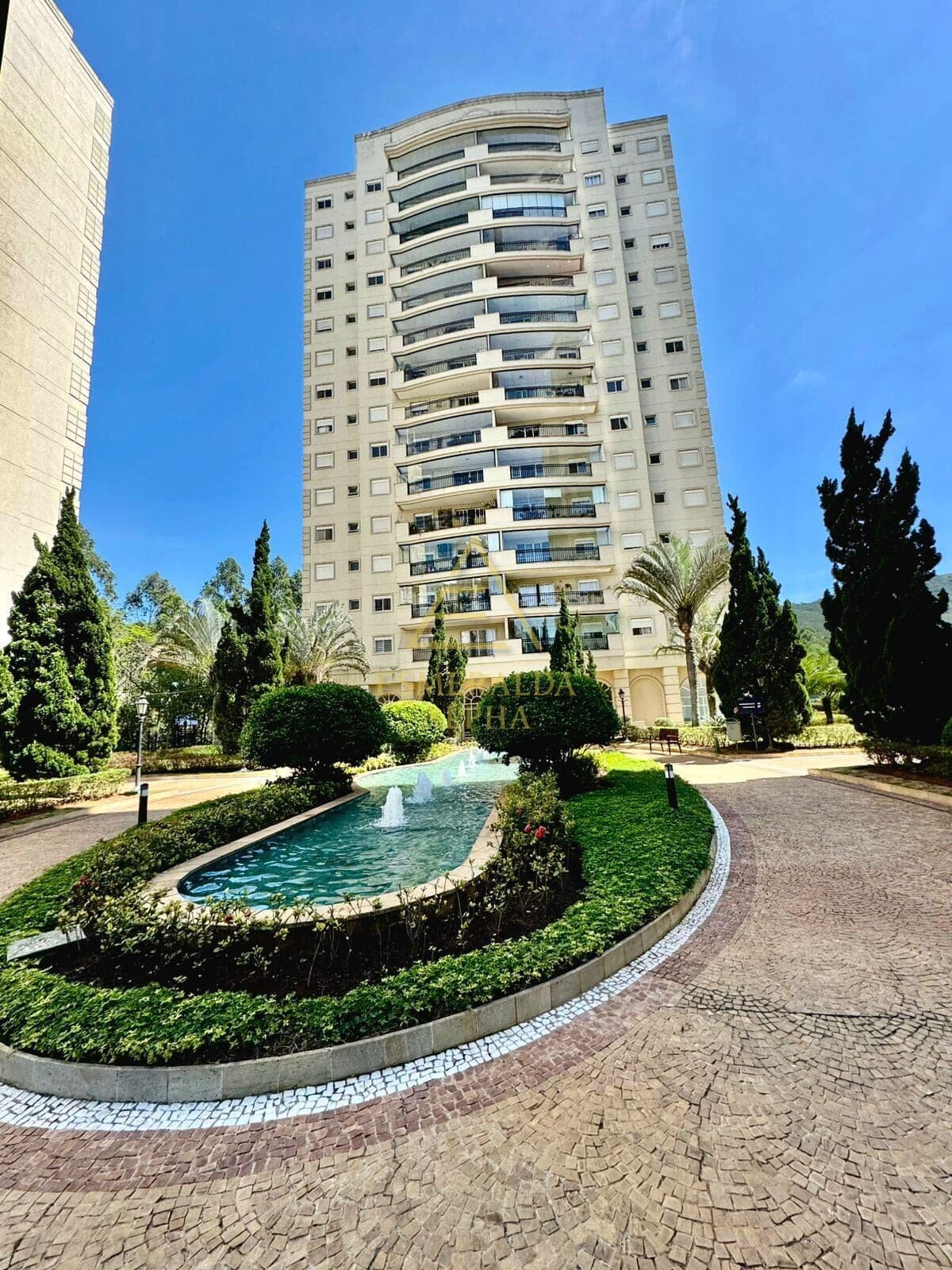 Apartamento em Santana de Parnaíba - Residencial Tres (Tambore)