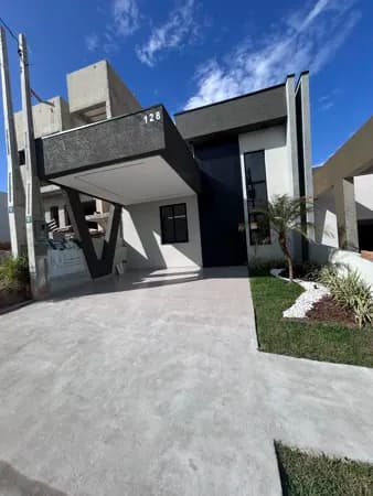 Casa Alto Padrão com piscina no Horto Florestal, Sorocaba/SP