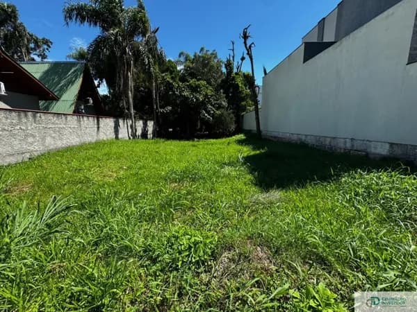 Terreno à Venda na Praia de Mariscal – Bombinhas/SC