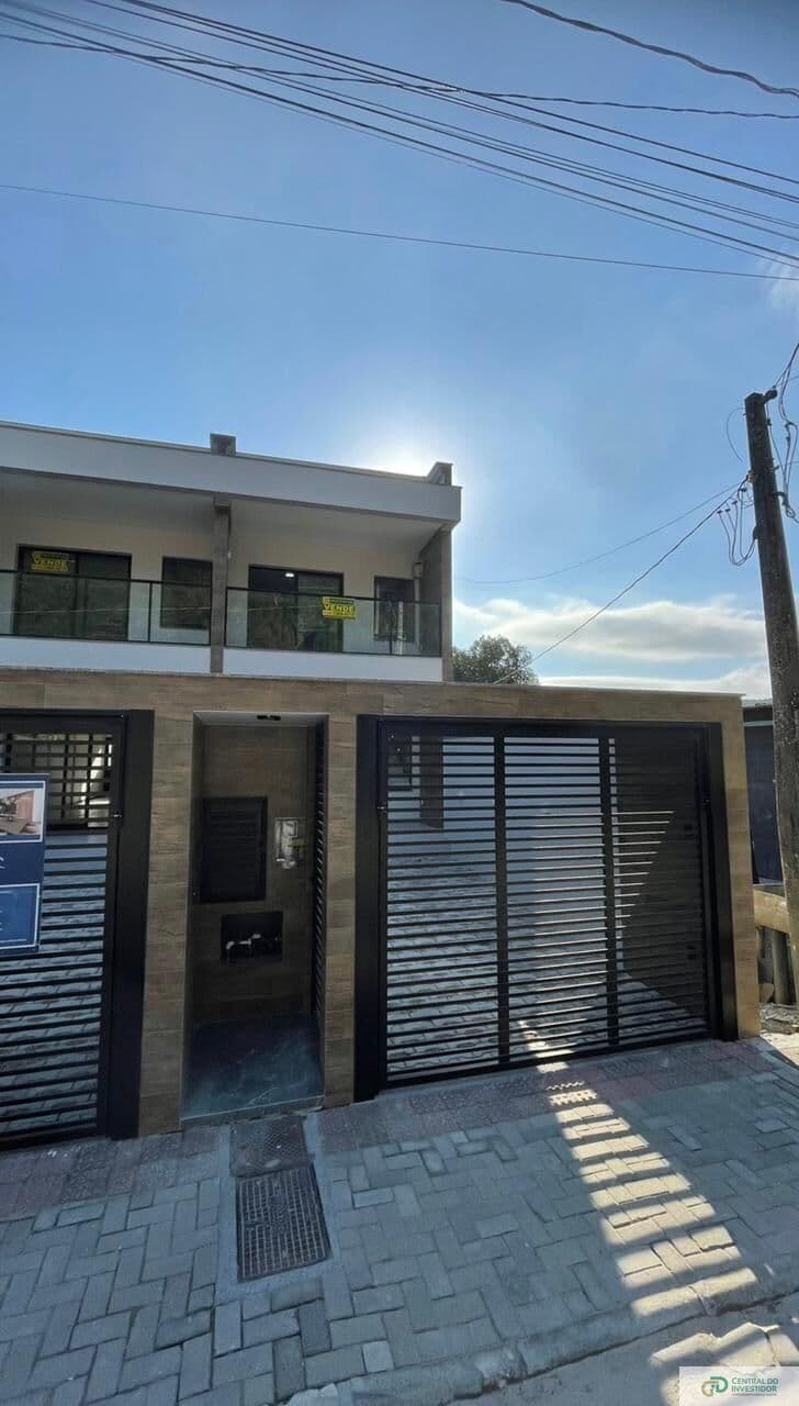 Sobrado Novo e Amplo em Bombas, Bombinhas/SC - Excelente Localização e Conforto Garantido Bombas - Bombinhas/SC
