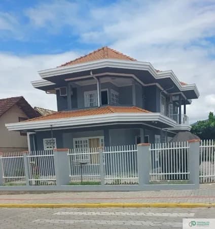 Casa Pronta Para Morar Em Zimbros, Bombinhas/SC