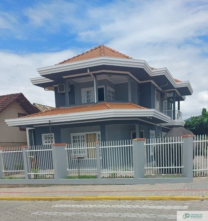 Casa Pronta Para Morar Em Zimbros, Bombinhas/SC