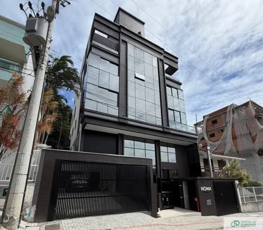 Apartamento Duplex a Poucos Metros Do Mar No Centro De Bombinhas/SC