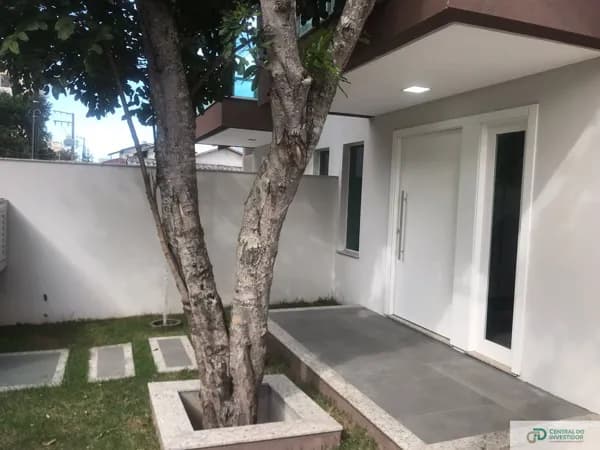 Sobrado à Venda em Bombinhas SC com Alto Padrão de Acabamento!!! Bombas - Bombinhas/SC