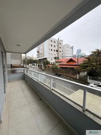 Apartamento em Bombas
