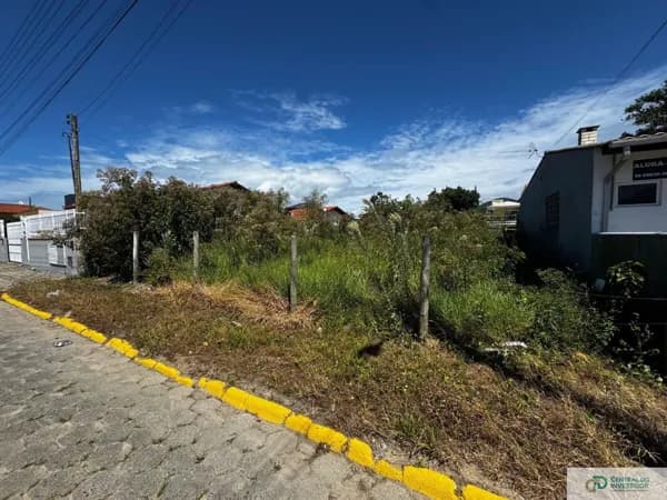 Terreno Pronto Para Construir a 350 Metros Do Mar Em Zimbros - Bombinhas/SC