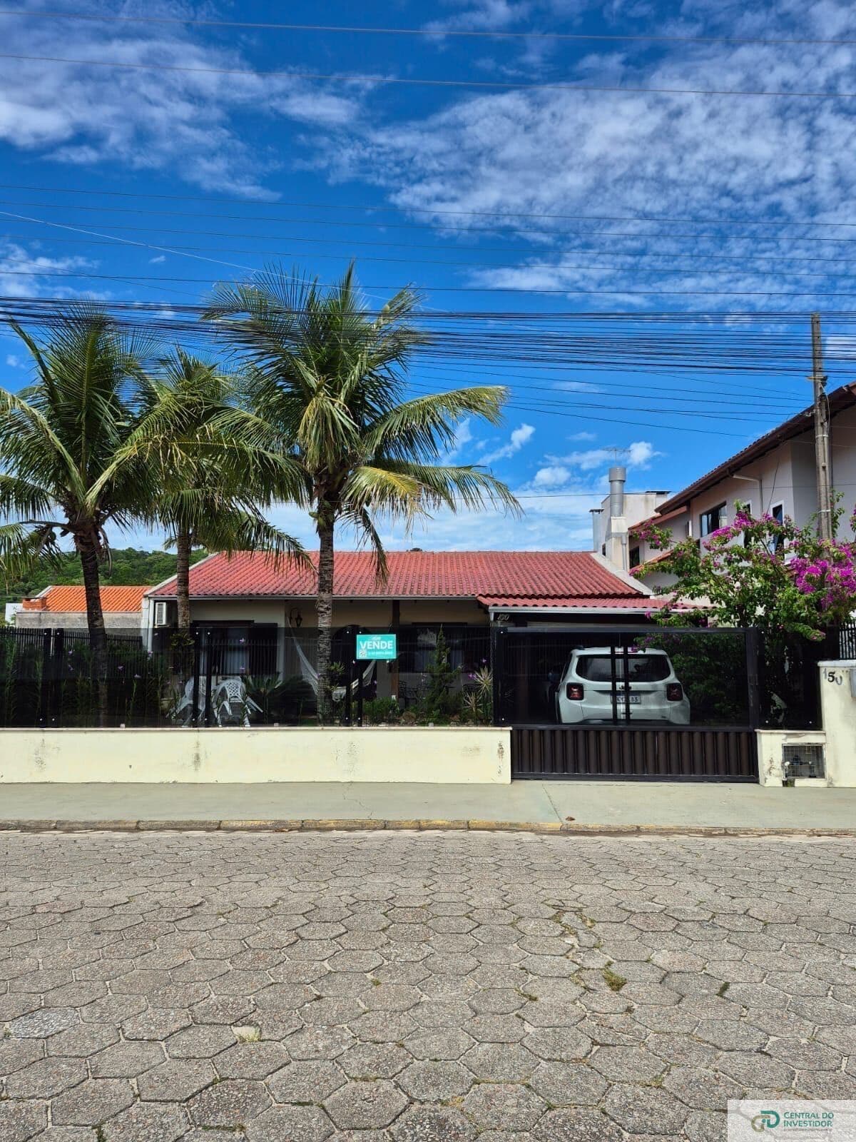 Oportunidade! Casa à Venda Com 3 Quartos Em Morrinhos - Bombinhas/SC