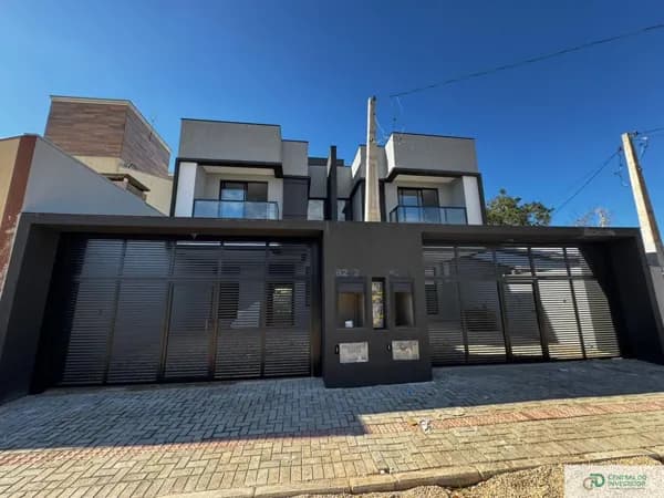 Sobrado Alto Padrão a Poucos Metros do Mar – Praia de Mariscal