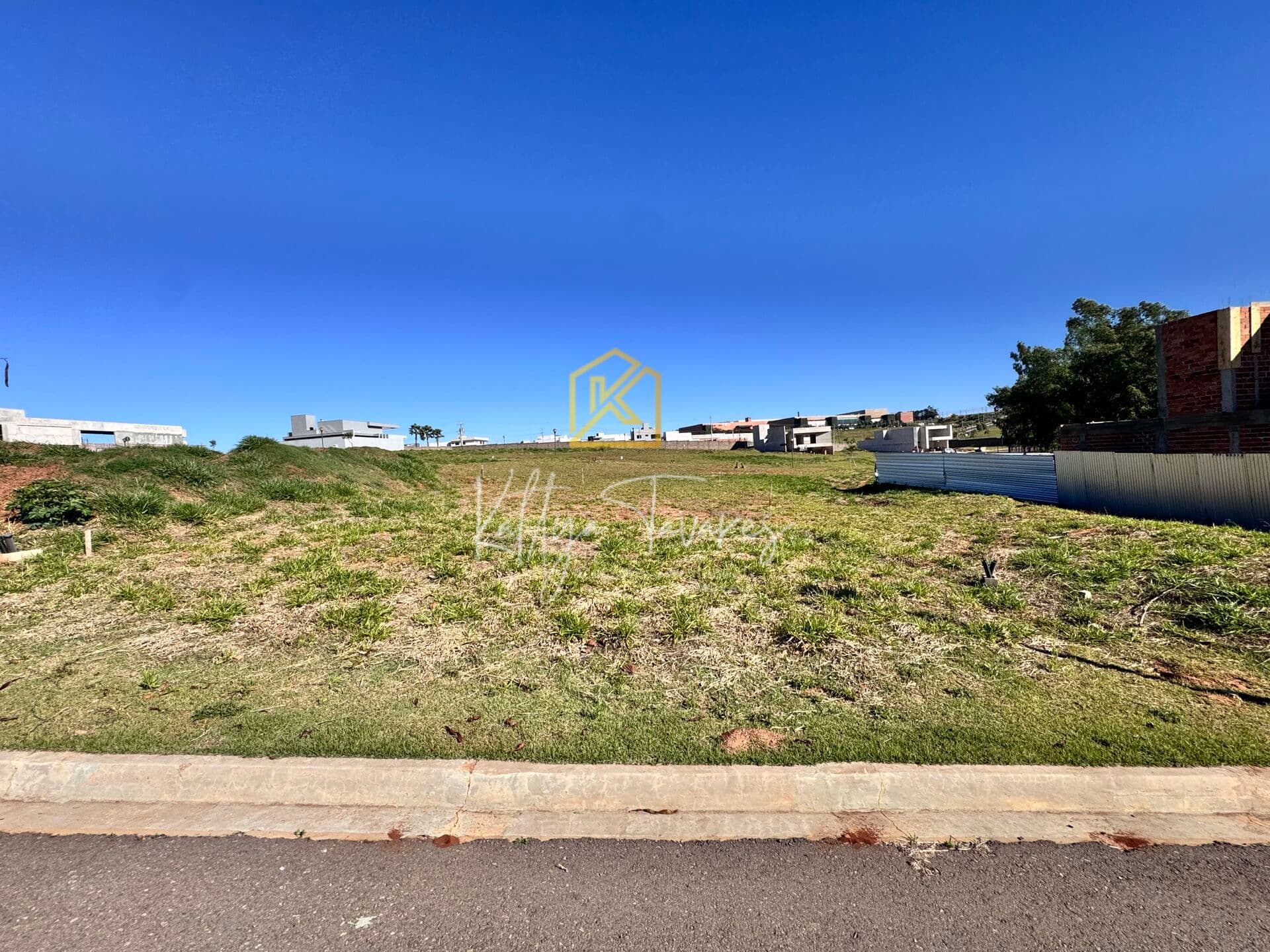 Lote/Terreno em Umuarama - Gleba Figueira