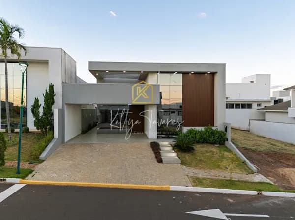 Casa em Umuarama - Zona I