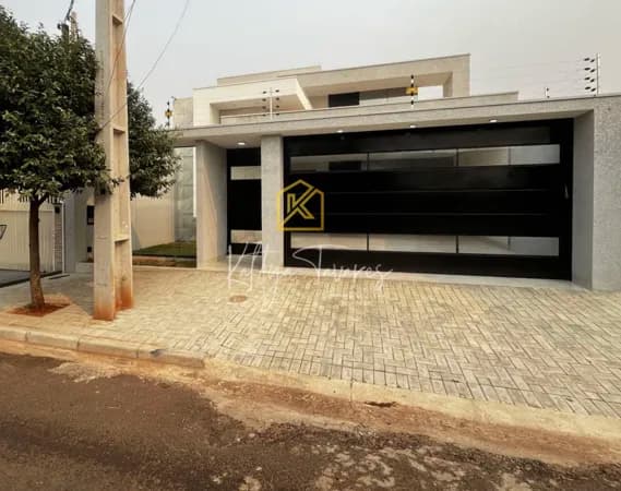 Casa em Umuarama - Parque Bandeirantes