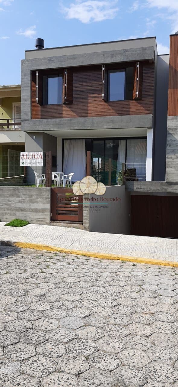 Casa Alto Padrão para Aluguel em Morrinhos Garopaba-SC