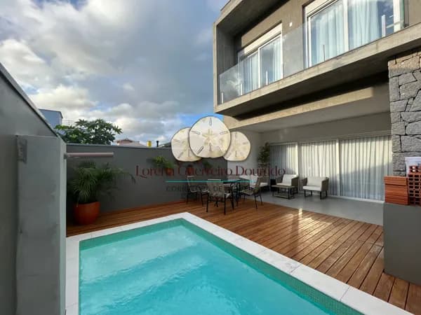 Casa Alto Padrão para Aluguel em Morrinhos Garopaba-SC