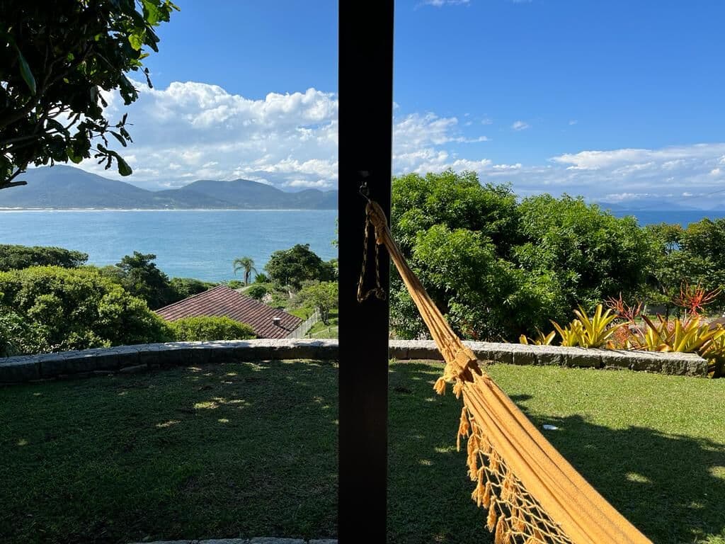 Casa Térrea para Aluguel em Praia da Vigia Garopaba-SC