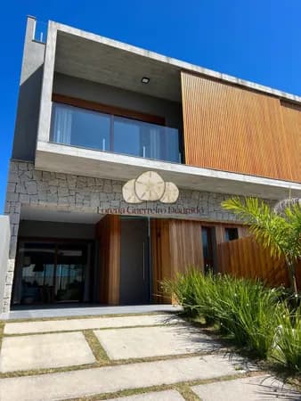 Casa Alto Padrão para Aluguel em Morrinhos Garopaba-SC