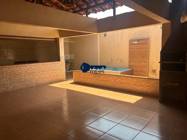 Casa em Ribeirão Preto - Jardim Arlindo Laguna