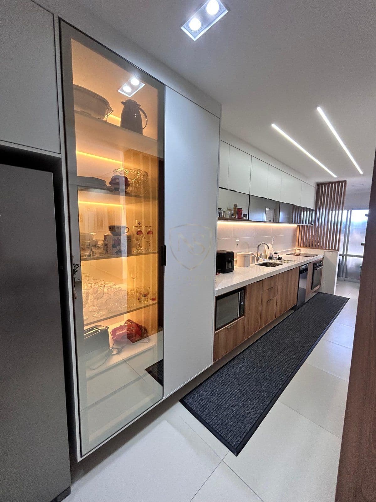 Apartamento 3 dormitórios, mobiliado - Canto do Forte