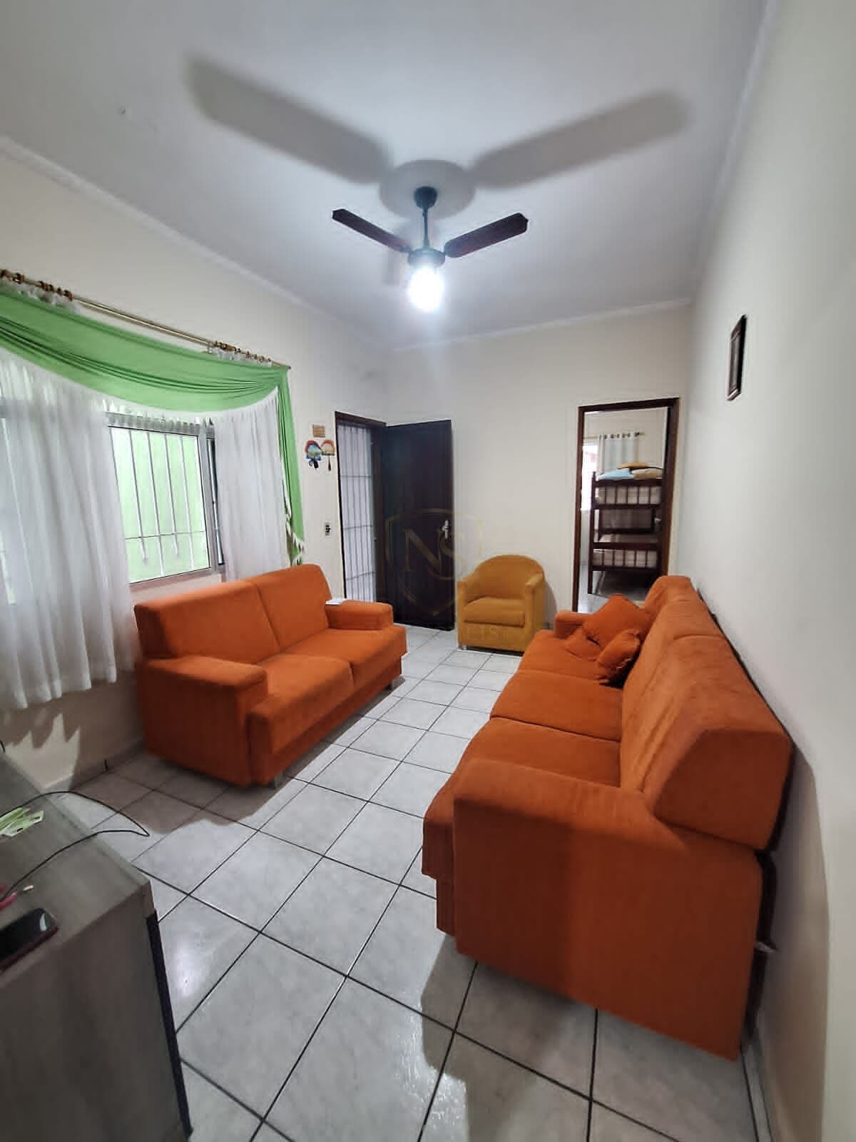 Casa 2 dormitórios, suíte - Caiçara
