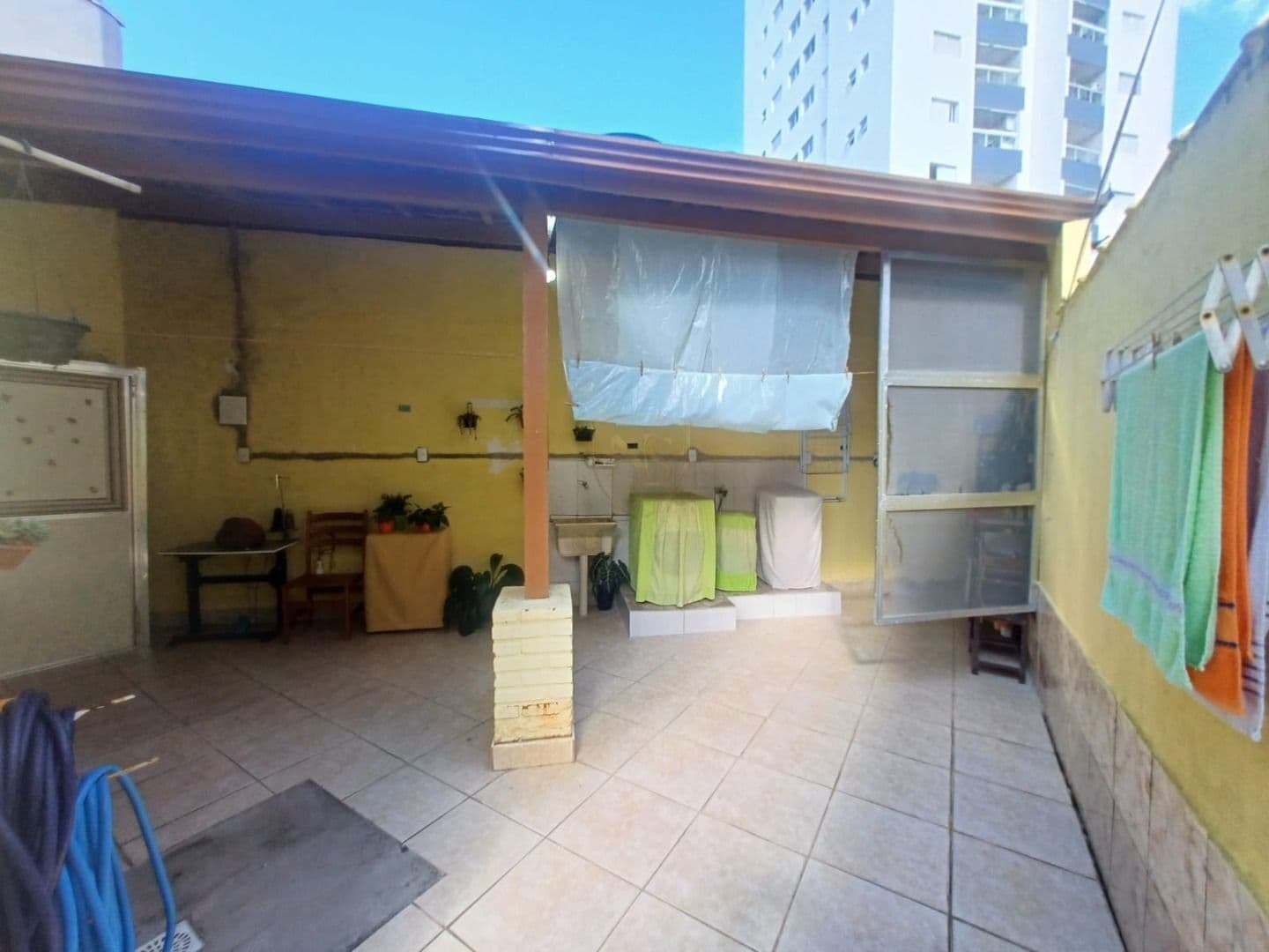 Casa 3 dormitórios, suíte - Tupi