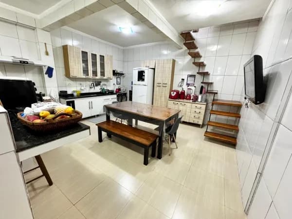 Casa 3 dormitórios, mobiliado - Maracanã