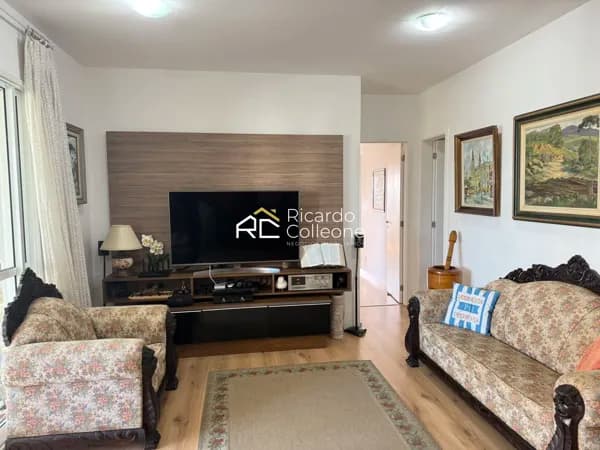 Apartamento Padrão 131m2, 04 Quartos sendo 1 Suíte, 02 Vagas.