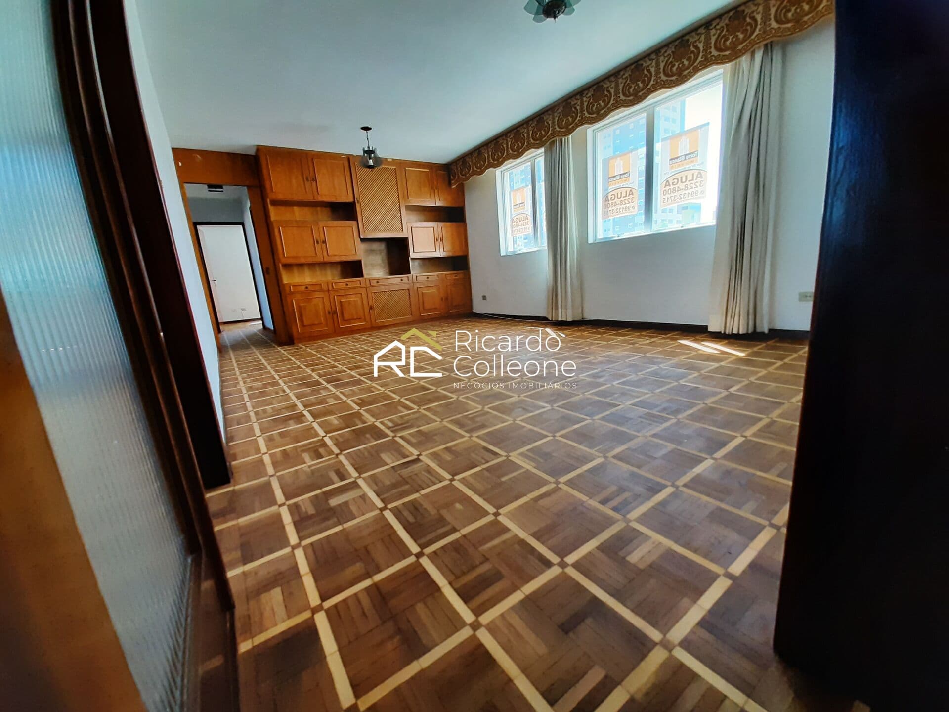 Apartamento Padrão no Centro, Face Norte, 150m2, 03 quartos, 02 Vagas.