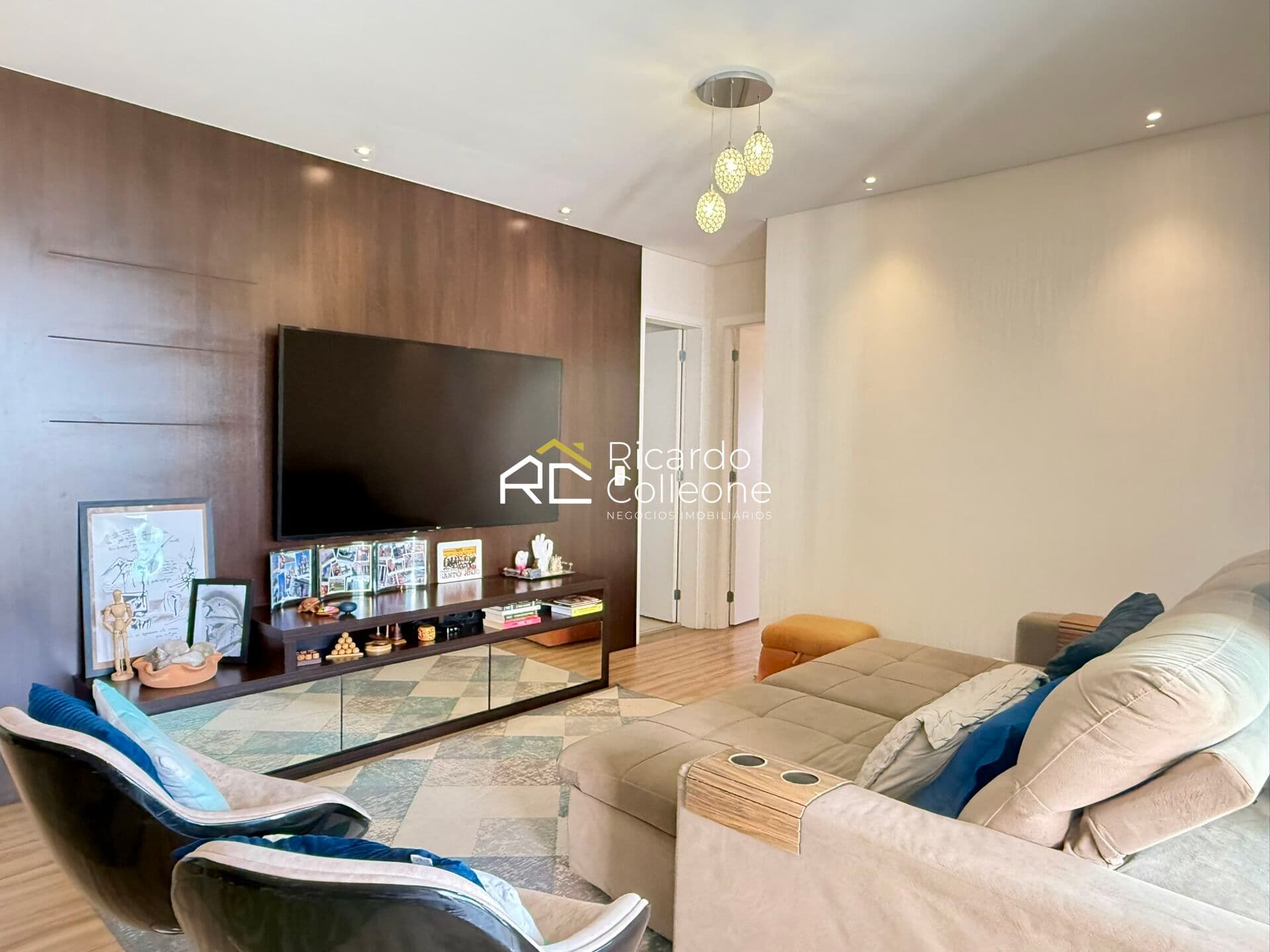 Apartamento Face Norte, 131m2, 04 quartos, 01 Escritório, 02 Vagas Separadas.