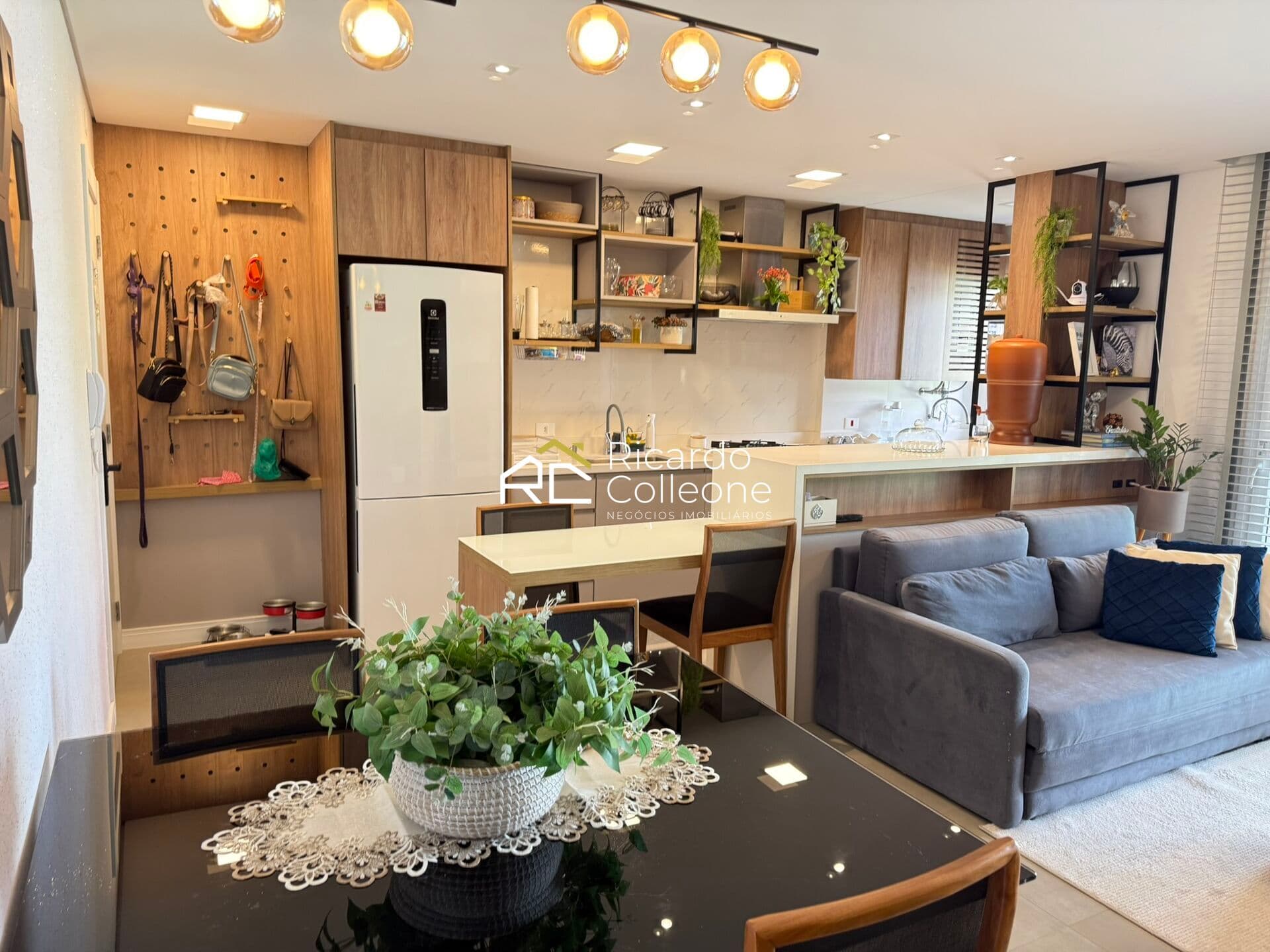 Apartamento NOVO, 75m2, 2 Quartos, 1 Vaga, Mobiliado. Condomínio Trebbiano Ecoville.