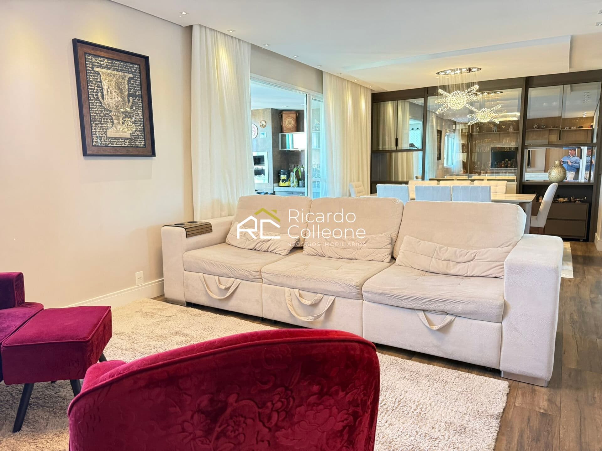 Apartamento Padrão 131m2, 3 Quartos, 1 Suíte, 2 vagas.