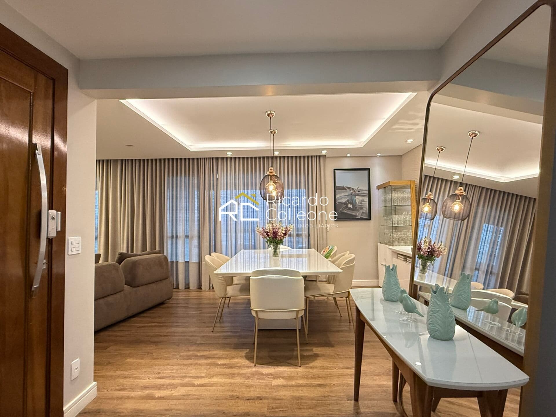 Apartamento Alto Padrão, Face Norte, Andar Alto, 166m2, 3 Suítes, 3 Vagas.
