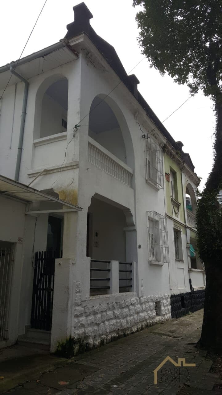Imóvel no cobiçado bairro Gonzaga, em Santos-SP