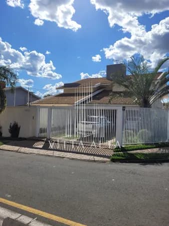 🏡 Casa Imponente no Mançour Daud – São José do Rio Preto