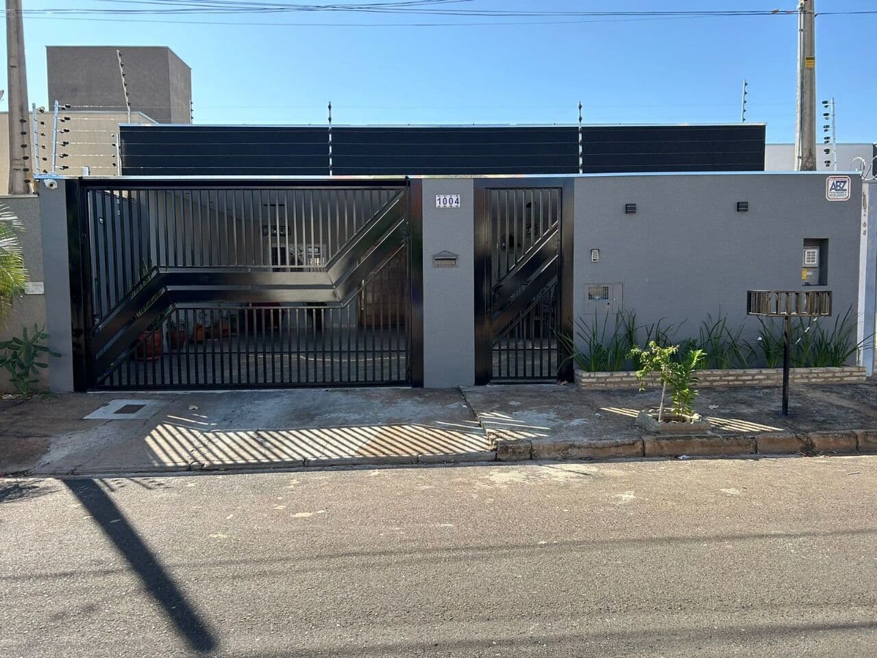 Casa 3 dormitórios - DOCA VETORASSO