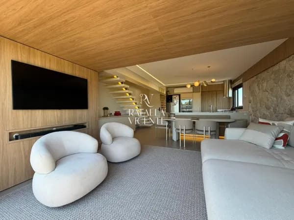 Duplex mobiliado com 3 dormitórios no Anita Garibaldi