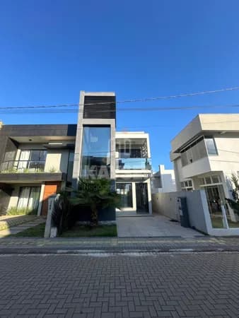 Sobrado no Condomínio Primavera