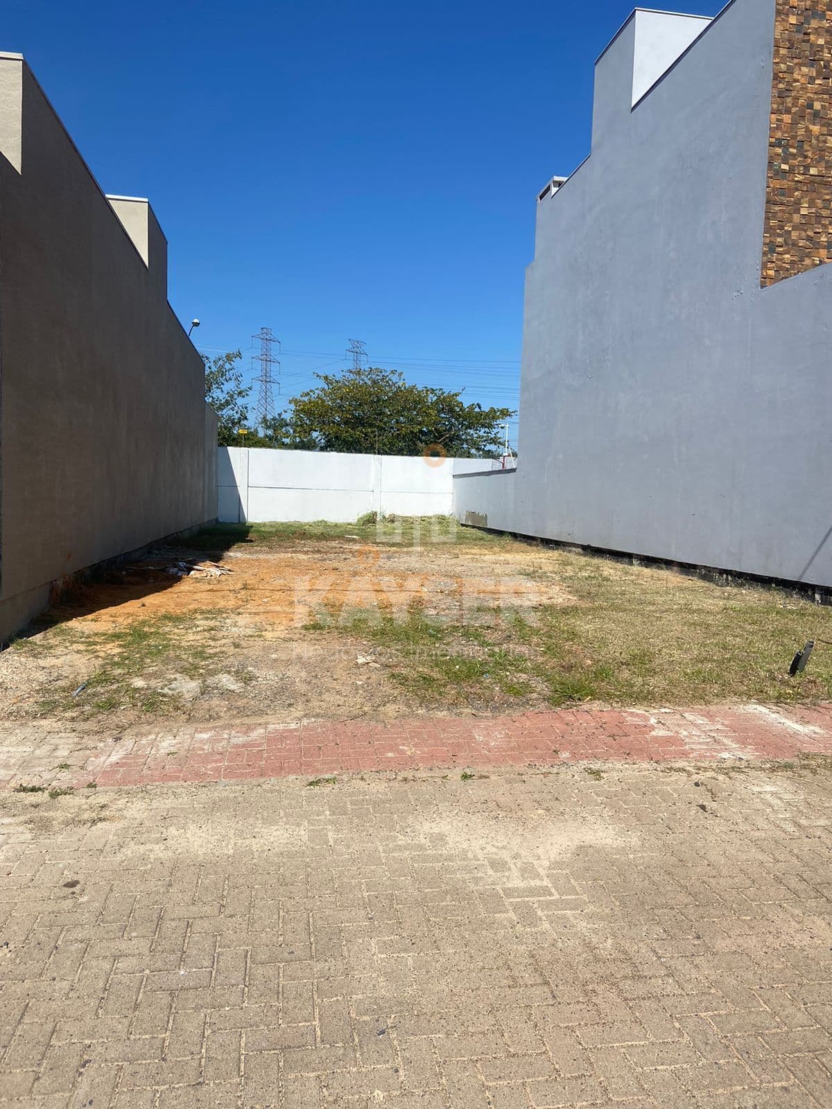 Terreno no condomínio vale das Cerejeiras