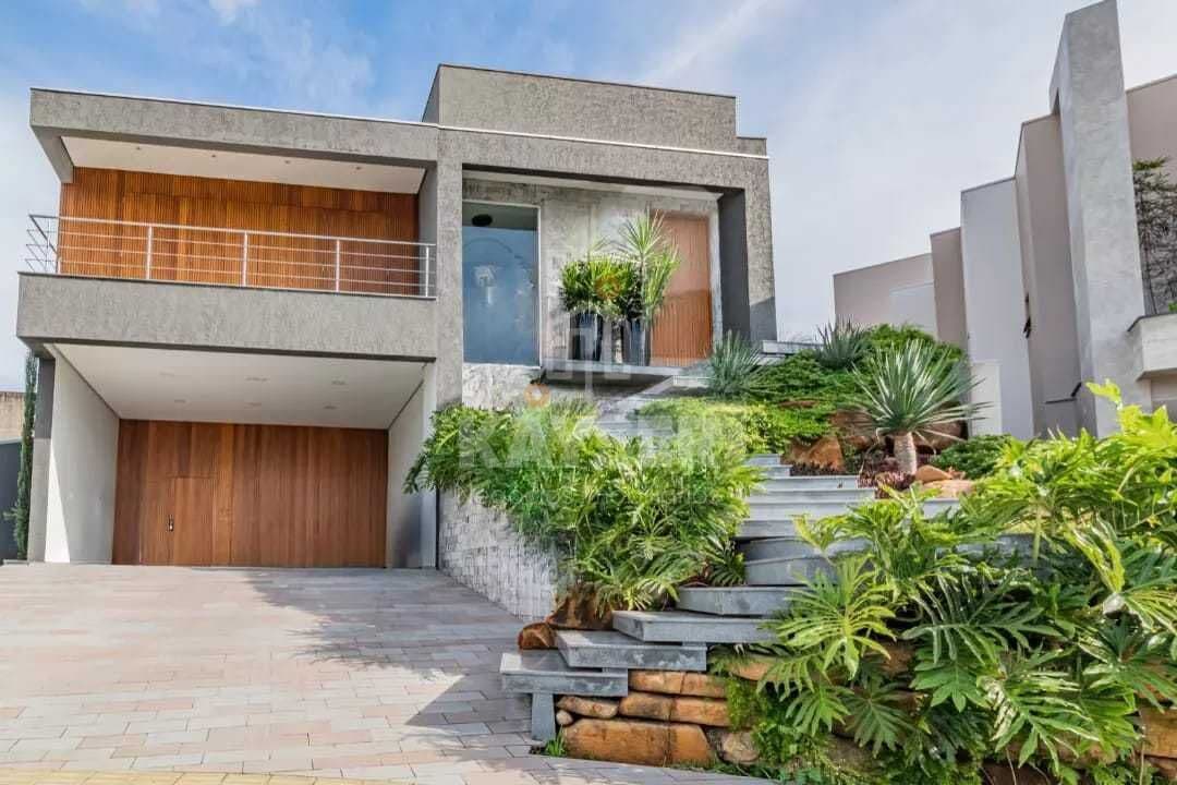 Casa no Condomínio Alphaville
