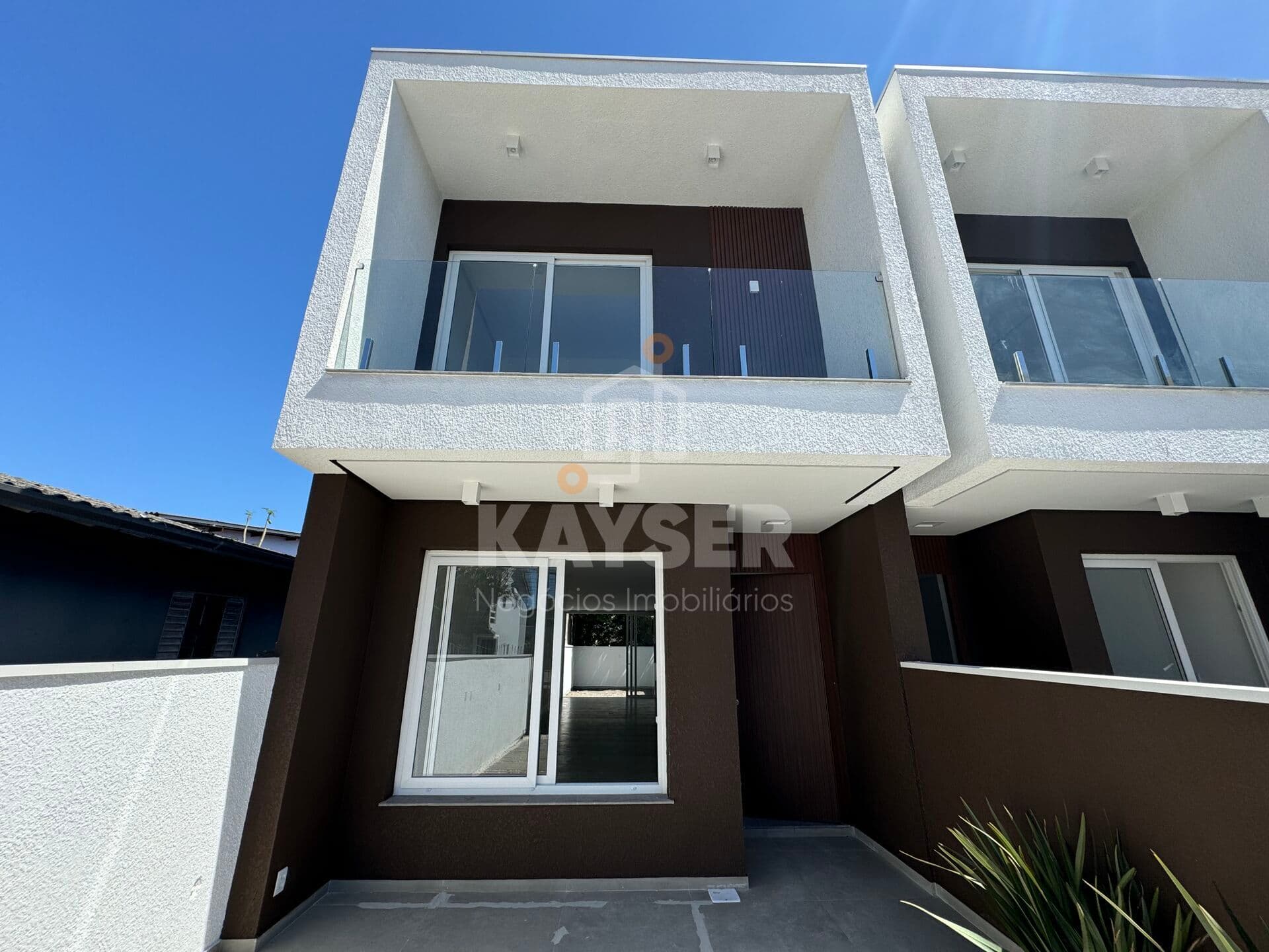 Casa Sobrado com 2 quartos em Gravataí