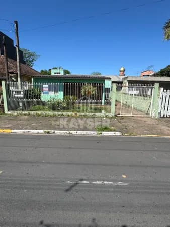 Casa em Cachoeirinha - COHAB