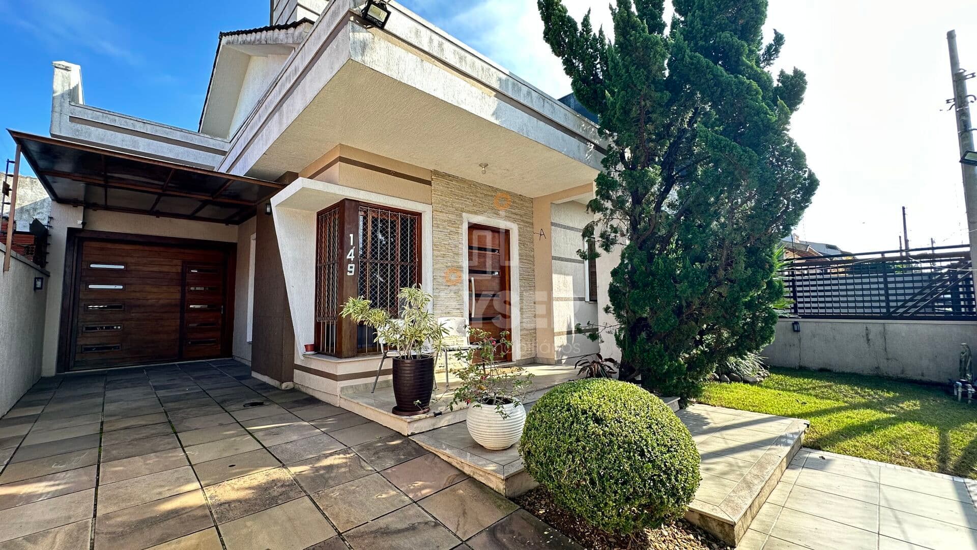 Casa com 3 quartos sendo 01 suíte