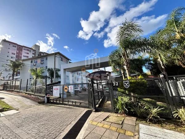 Apartamento com 2 quartos semi mobiliado