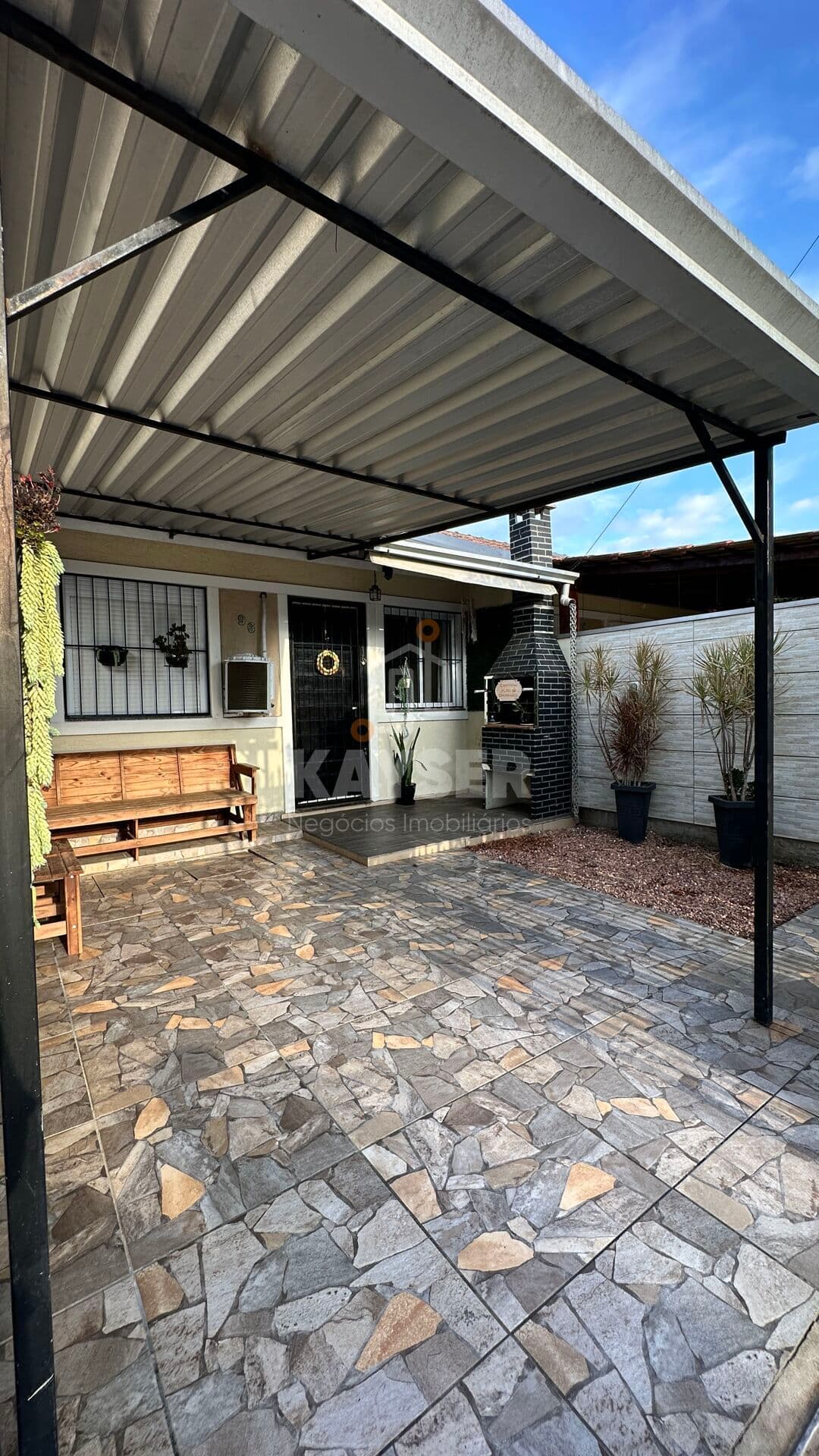 Casa 2 dormitórios no bairro Campo Belo - Cachoeirinha
